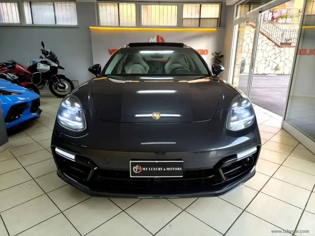 Usata Porsche Panamera Turbo Sport Turismo Sport Turismo 549 CV (403 kW) 2017 Nero Station wagon