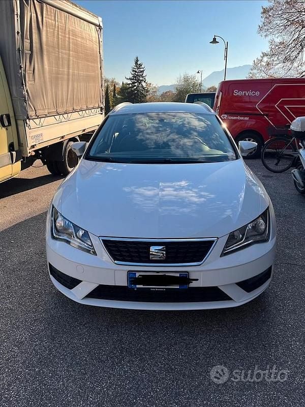 Usata Seat Leon ST Business 150 CV (110 kW) 2018 Bianco Station wagon