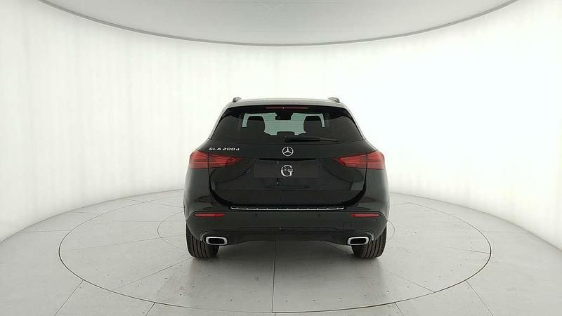 Nuova Mercedes GLA200 Advanced Plus 150 CV (110 kW) 2026 Nero cosmo metallizzato SUV