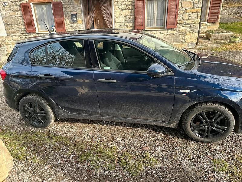 Usata Fiat Tipo Business 120 CV (88 kW) 2017 Blu Berlina