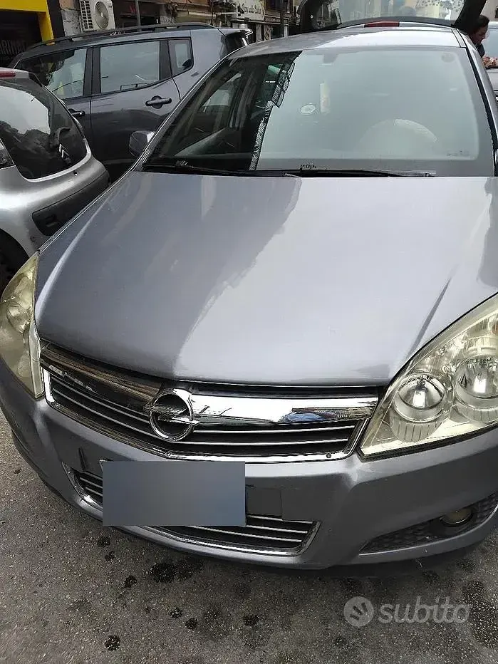 Usata Opel Astra 101 CV (74 kW) 2008 Grigio Berlina