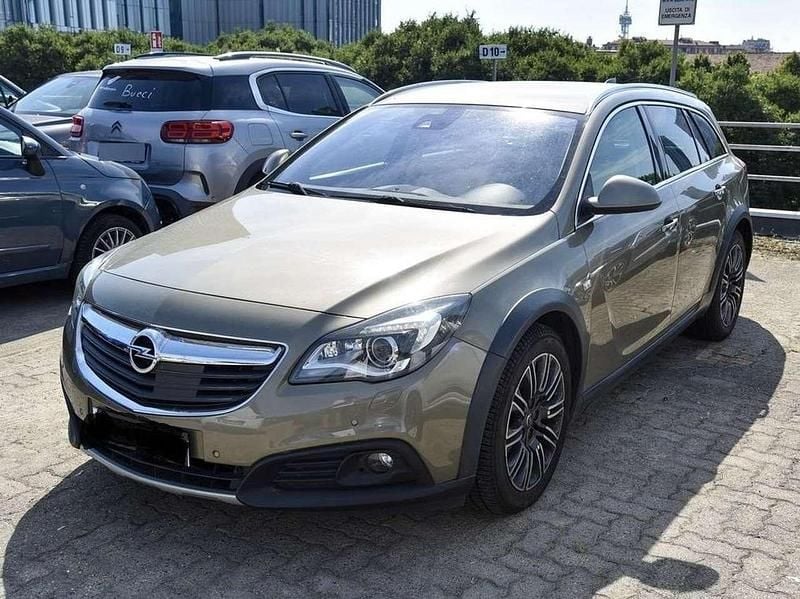 Beige Usata 2016 Opel Insignia Country Tourer Station wagon | 10.499 € - Immagine 1/4