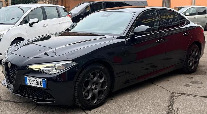 Usata Alfa Romeo Giulia Sprint 160 CV (117 kW) 2020 Nero Berlina