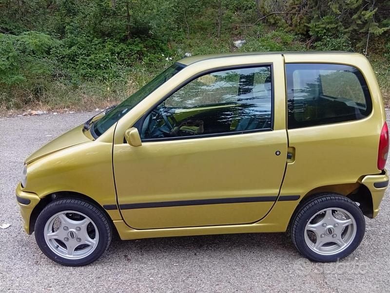 Usata Microcar Virgo 2000 Giallo Utilitaria