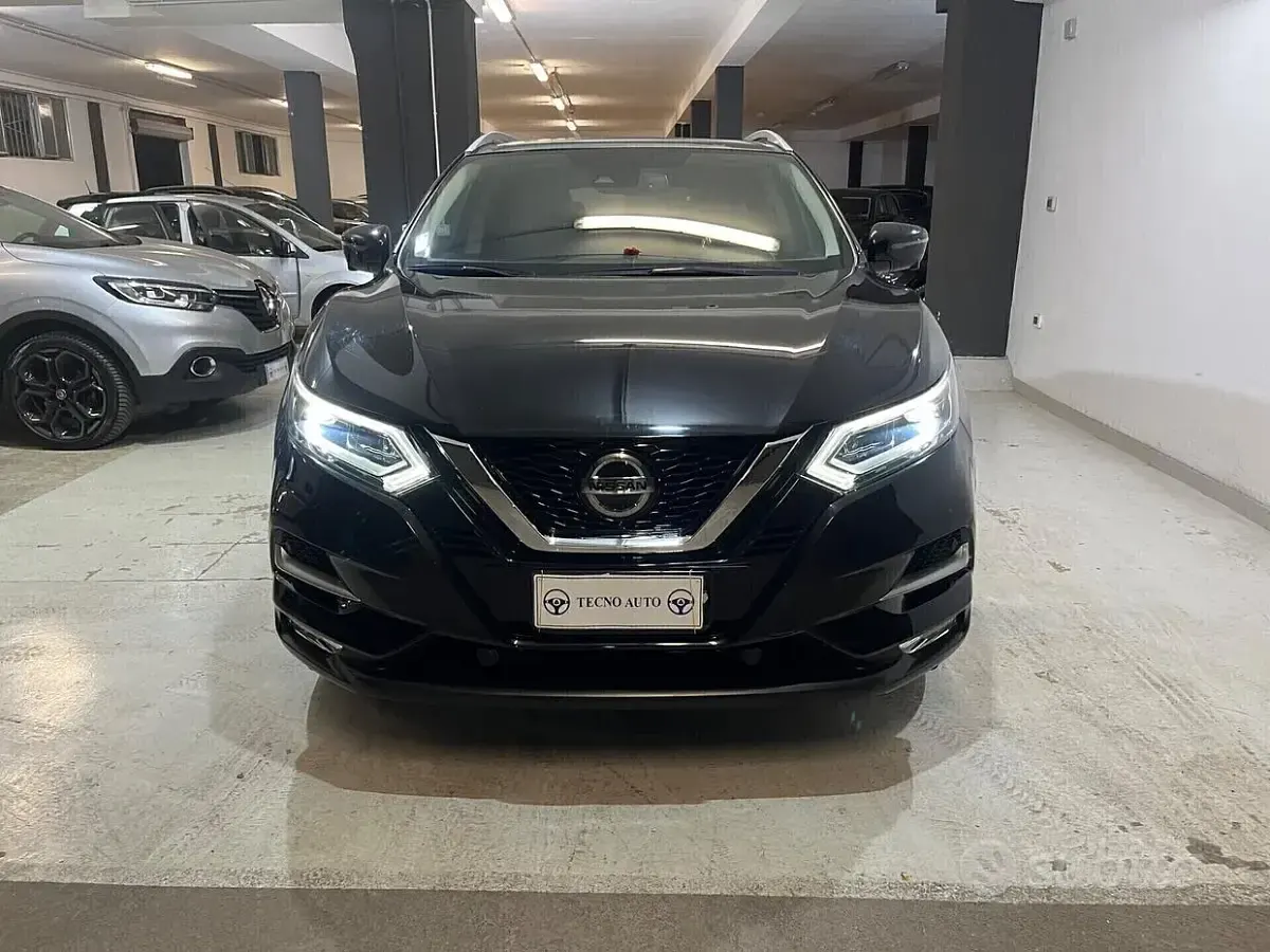 Usata Nissan Qashqai N-Connecta 110 CV (80 kW) 2018 Nero SUV
