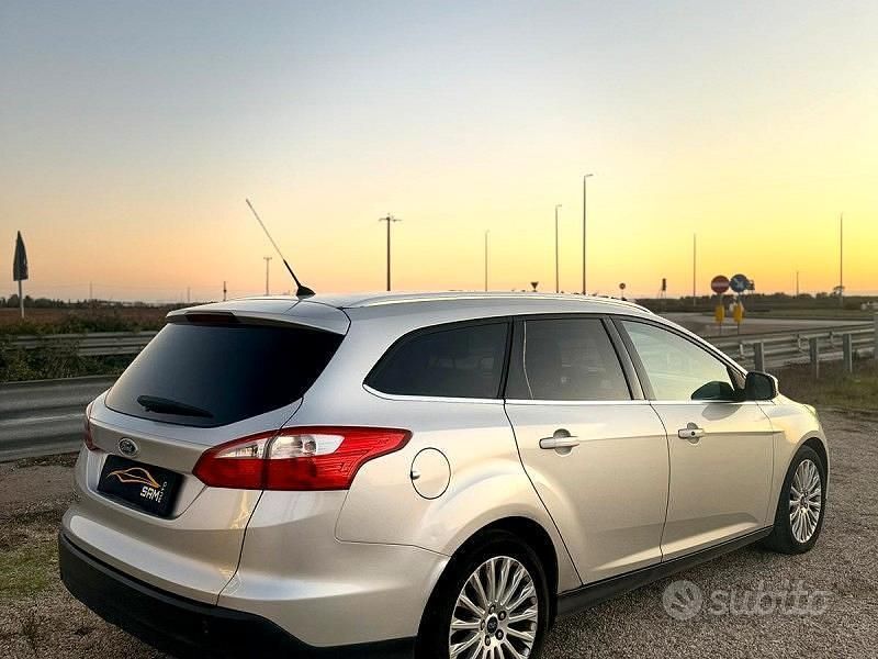 Usata Ford Focus Titanium 116 CV (85 kW) 2012 Grigio Station wagon