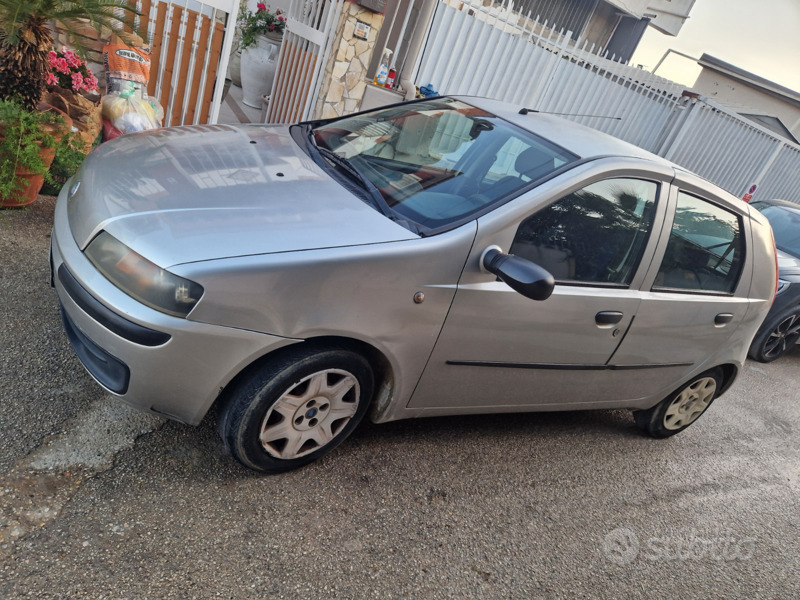 Usato 2001 Fiat Punto 1.2 Benzin 60 CV (600 €)