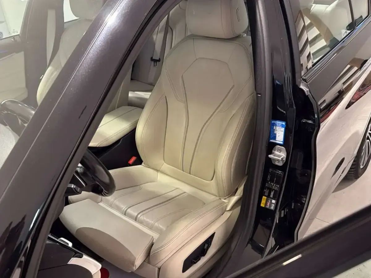 Usata BMW 530e Luxury Line 184 CV (135 kW) 2017 Nero Berlina