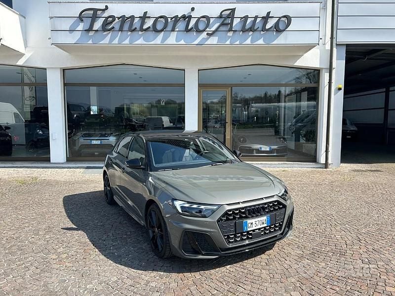 Usata Audi A1 Sportback S-Line 207 CV (152 kW) 2023 Grigio scuro metallizzato Utilitaria