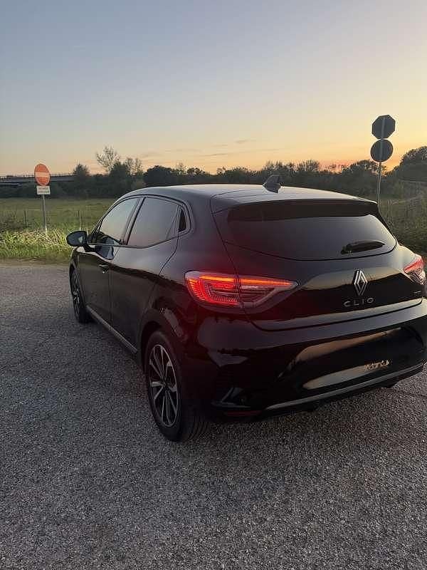 Usata Renault Clio V Techno 91 CV (66 kW) 2025 Berlina