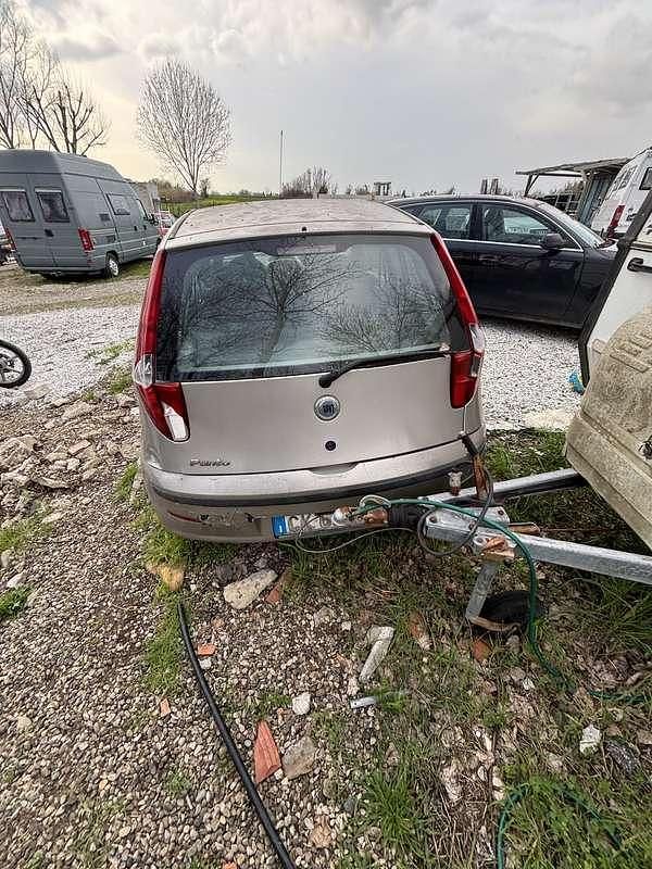 Usata Fiat Punto S 60 CV (44 kW) 2003 Utilitaria