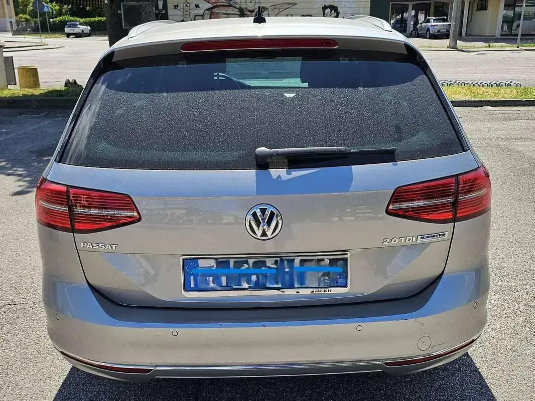 Usata VW Passat Highline 150 CV (110 kW) 2015 Argento Station wagon