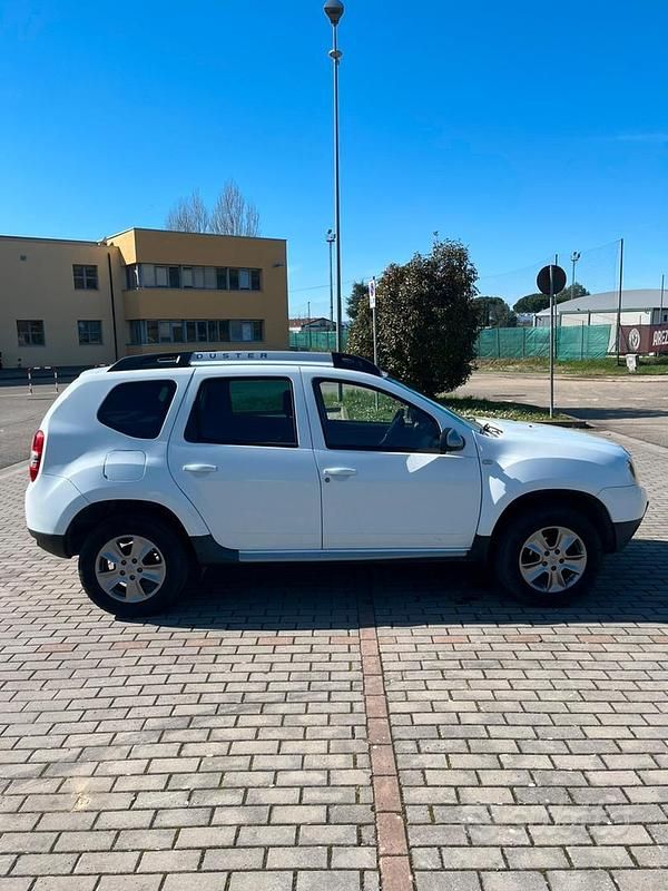 Usata Dacia Duster 2015 Bianco SUV