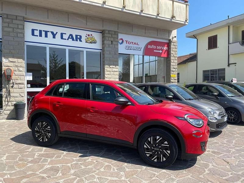 Usata Fiat 600 101 CV (74 kW) 2025 Rosso SUV