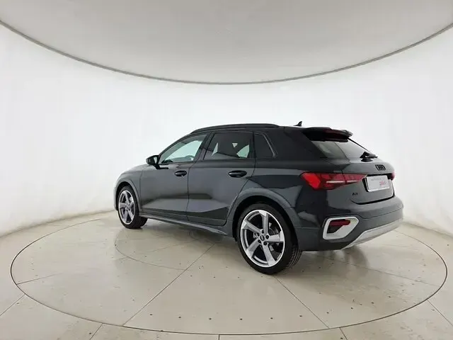 Usata Audi A3 Comfort 150 CV (110 kW) 2025 Nero mito metallizzato Berlina