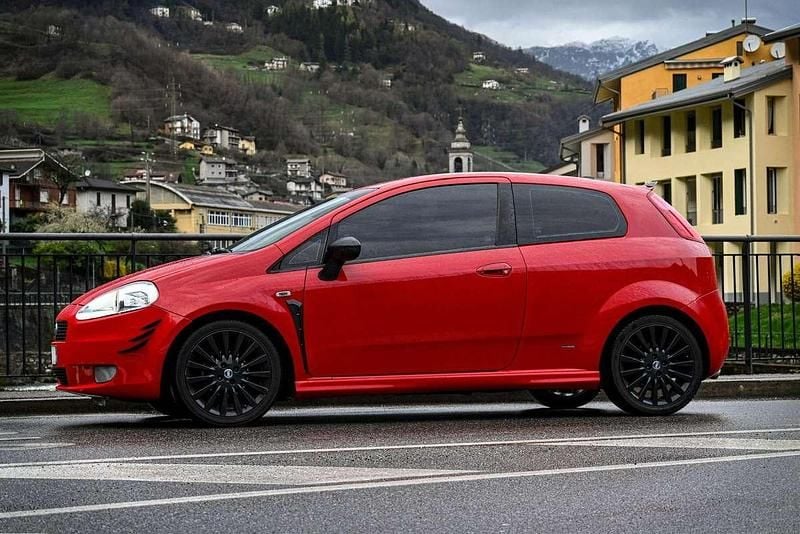 Usata Fiat Grande Punto Sport 95 CV (69 kW) 2006 Utilitaria