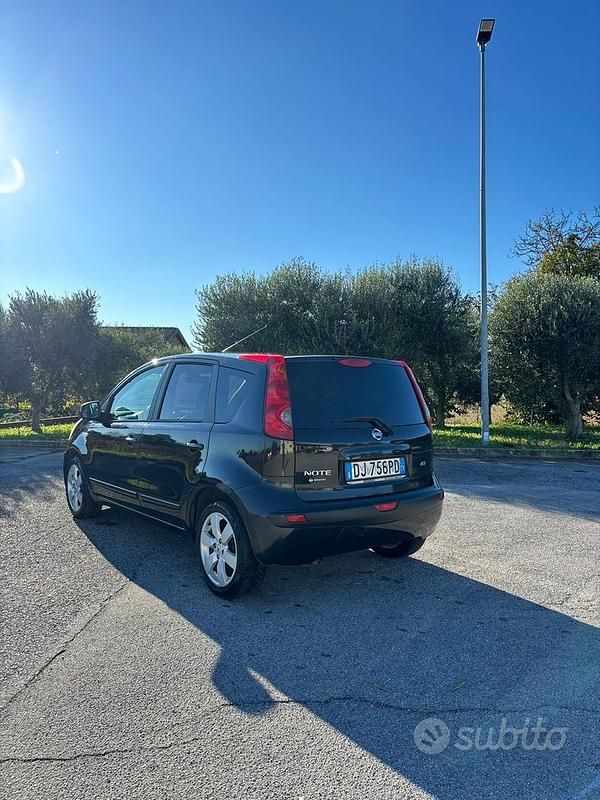 Usata Nissan Note 86 CV (63 kW) 2007 Nero Monovolume