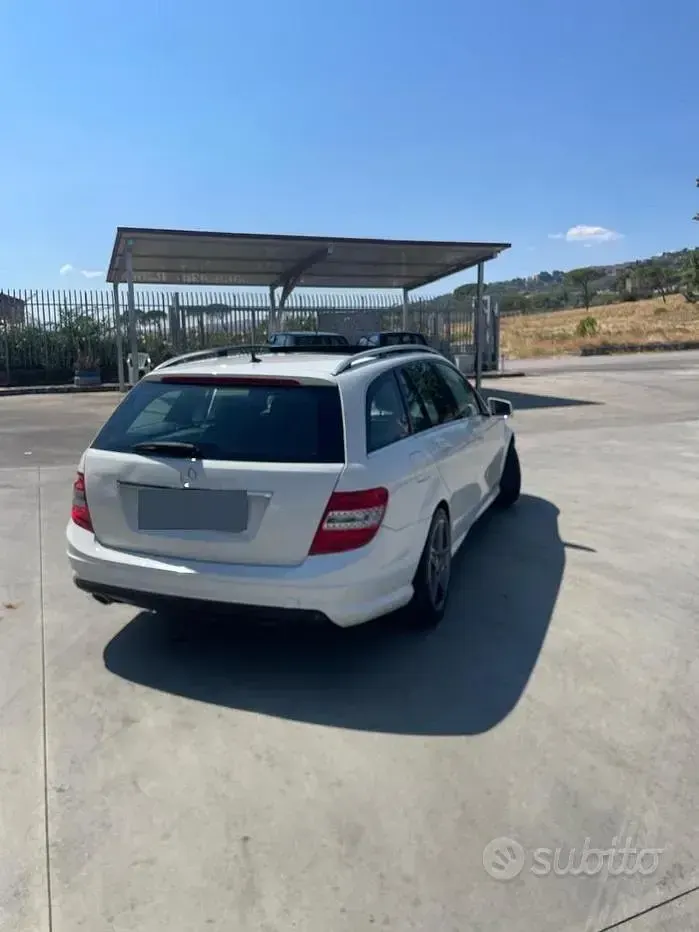 Usata Mercedes C220 AMG 170 CV (125 kW) 2000 Bianco Berlina