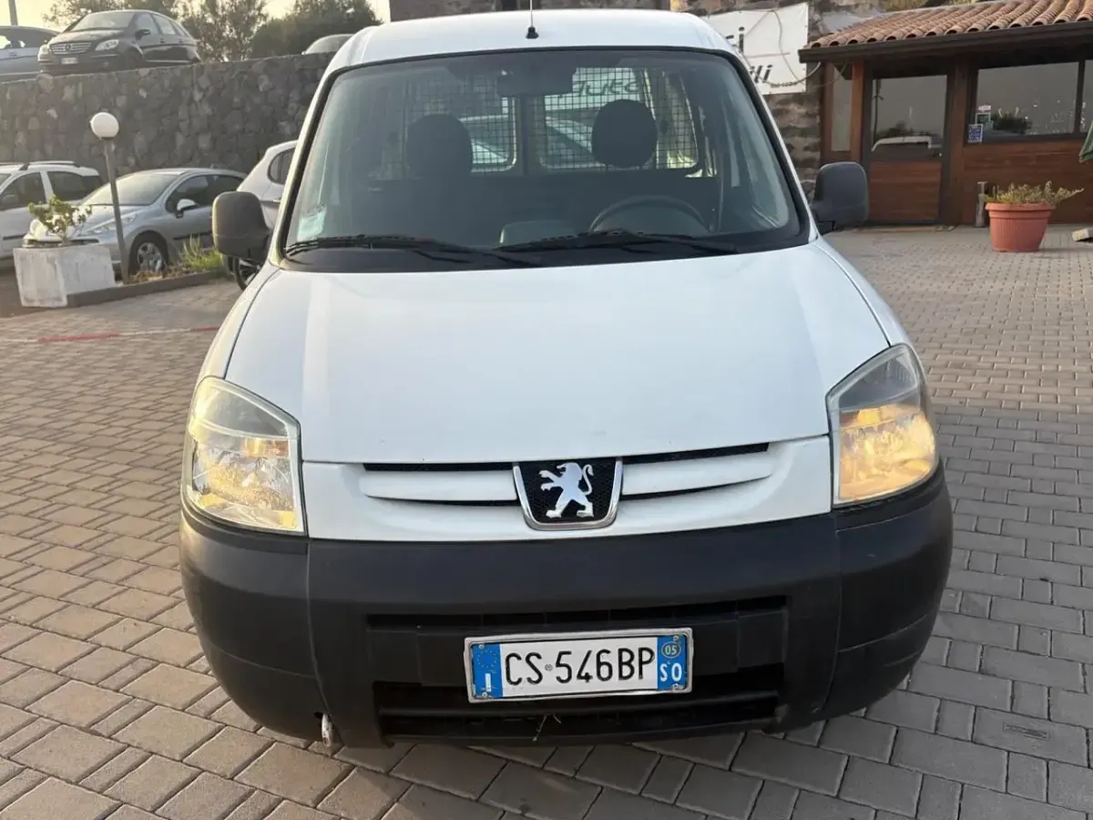 Usata Peugeot Partner 69 CV (50 kW) 2004 Bianco Monovolume
