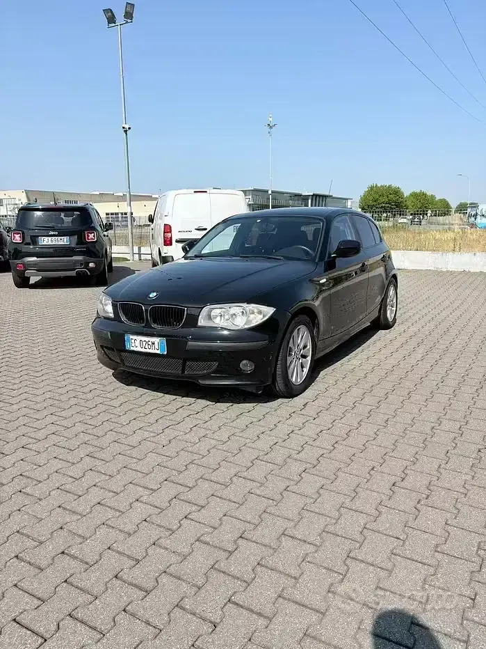 Usata BMW 120 143 CV (105 kW) 2010 Utilitaria