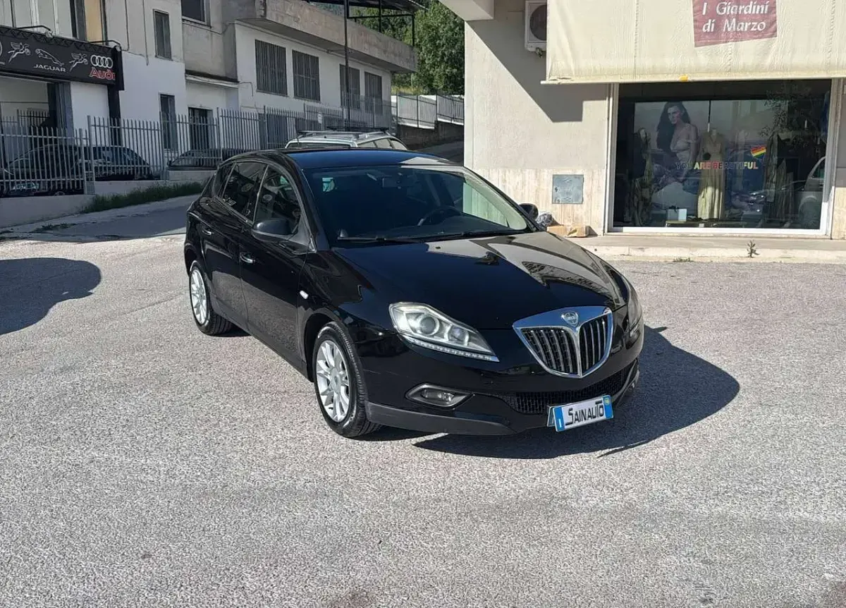 Usata Lancia Delta 120 CV (88 kW) 2009 Nero Utilitaria