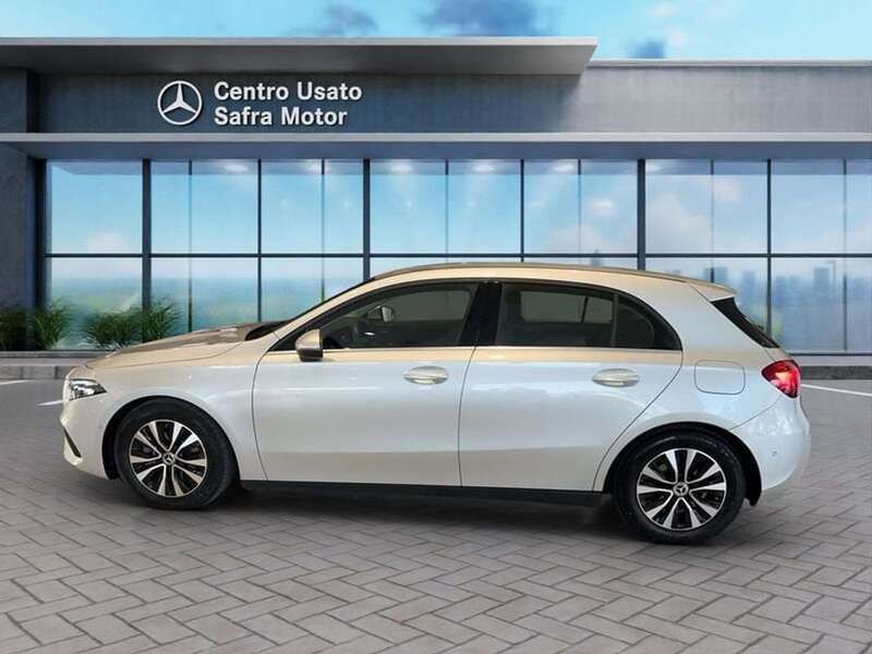 Usata Mercedes A180 Advanced 116 CV (85 kW) 2023 Argento Berlina