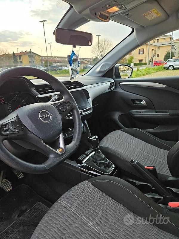 Usata Opel Corsa Edition 102 CV (75 kW) 2021 Nero Utilitaria