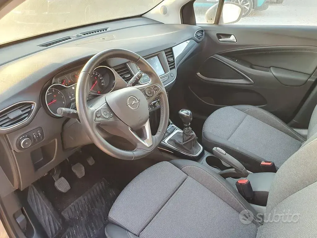 Usata Opel Crossland Elegance 110 CV (80 kW) 2022 Grigio SUV