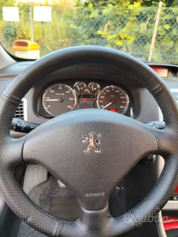 Usata Peugeot 307 90 CV (66 kW) 2005 Grigio Berlina