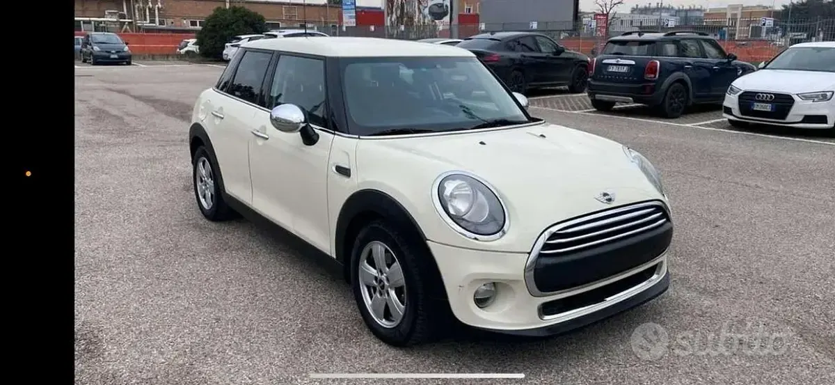 Usata Mini One D 95 CV (69 kW) 2016 Beige Utilitaria