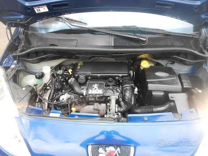 Usata Peugeot 1007 68 CV (50 kW) 2005 Blu Monovolume