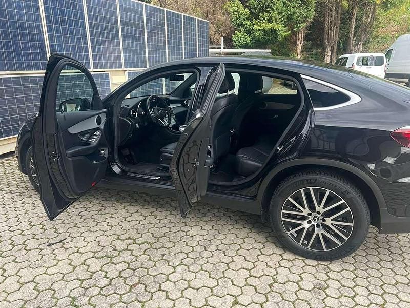 Usata Mercedes GLC220 196 CV (144 kW) 2021 Nero SUV
