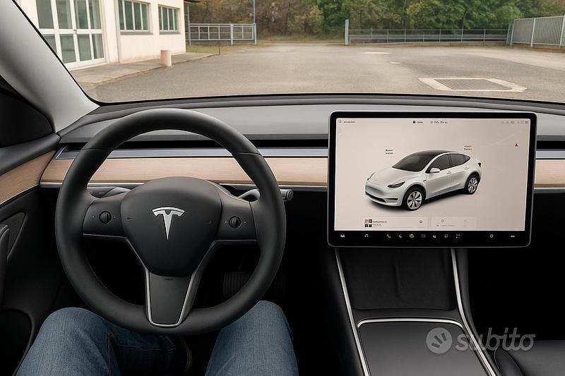 Bianco Usata 2023 Tesla Model Y SUV | 33.000 € (Buon prezzo) - Immagine 1/4