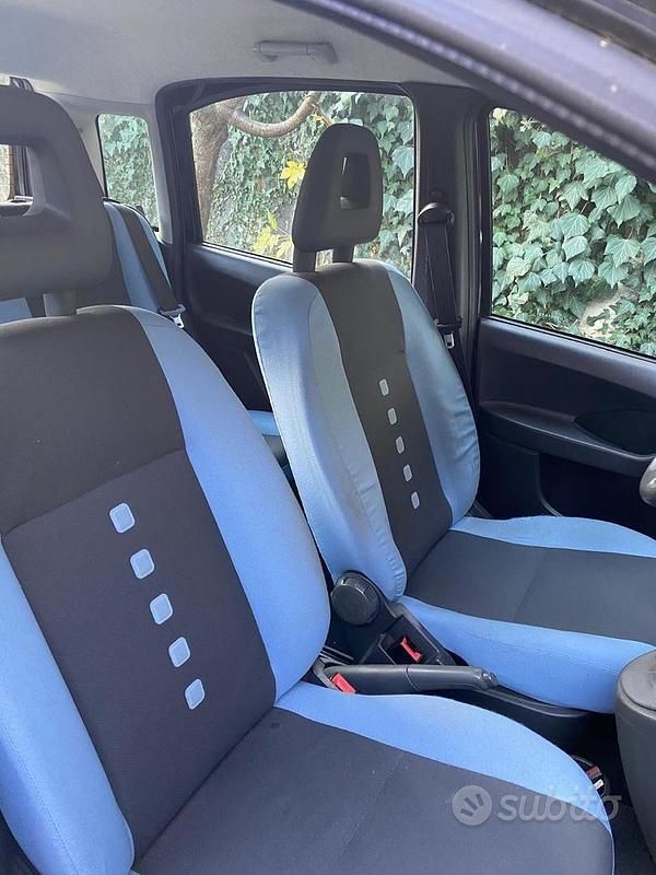 Usata Fiat Panda 4x4 69 CV (50 kW) 2011 Nero Utilitaria