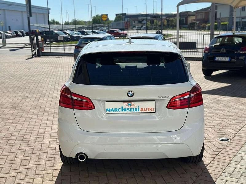 Usata BMW 218 Active Tourer Sport Line 140 CV (102 kW) 2020 Bianco Monovolume