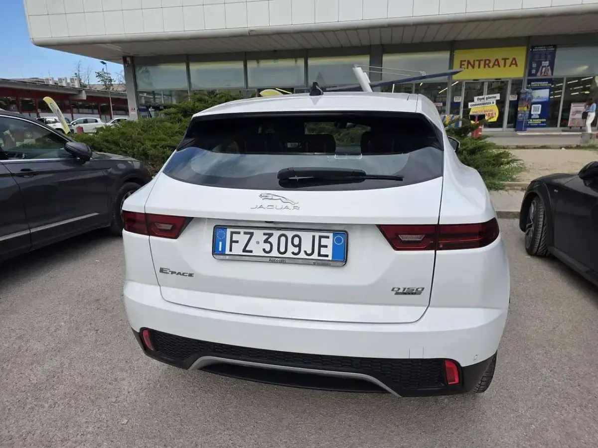 Usata Jaguar E-Pace 150 CV (110 kW) 2019 Bianco SUV