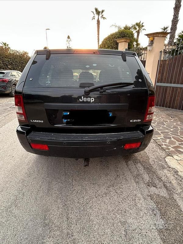 Usata Jeep Grand Cherokee Overland 218 CV (160 kW) 2006 Nero SUV