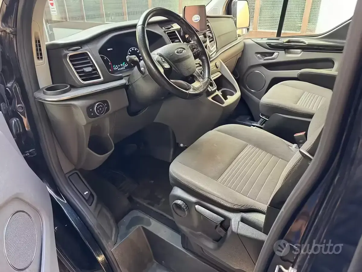 Usata Ford Tourneo 185 CV (136 kW) 2019 Nero Monovolume