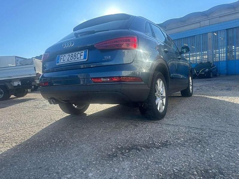 Käytetty Audi Q3 Ambiente 150 HP (110 kW) 2016 Sininen Katumaasturi