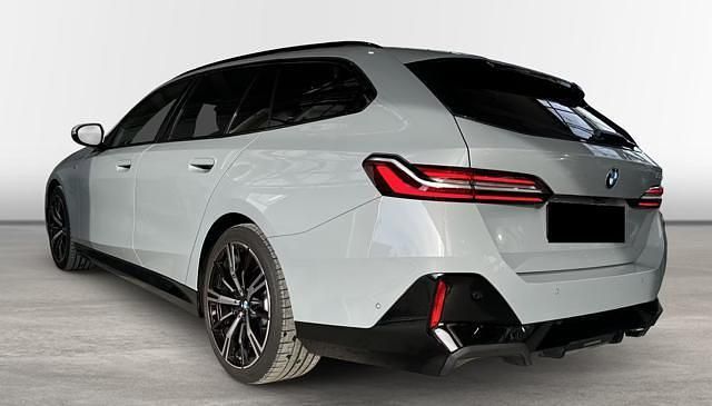 Usata BMW 520 M Sport 197 CV (144 kW) 2025 Grigio Station wagon