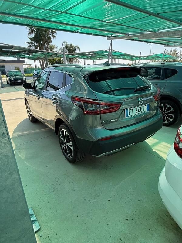 Usata Nissan Qashqai Tekna 115 CV (84 kW) 2018 Grigio SUV
