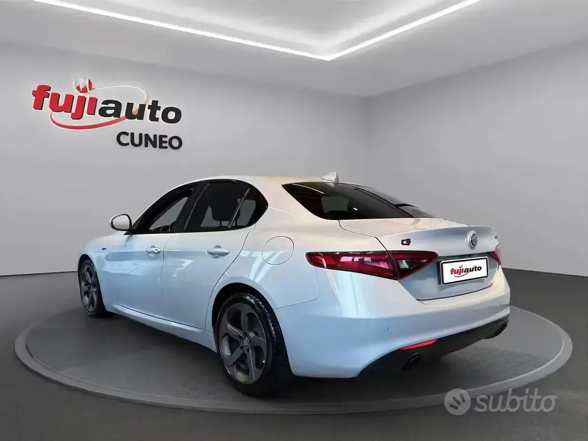 Usata Alfa Romeo Giulia Sprint 190 CV (139 kW) 2020 Grigio Berlina