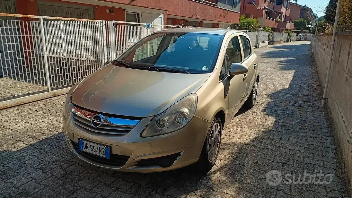 Usata Opel Corsa 80 CV (58 kW) 2008 Utilitaria