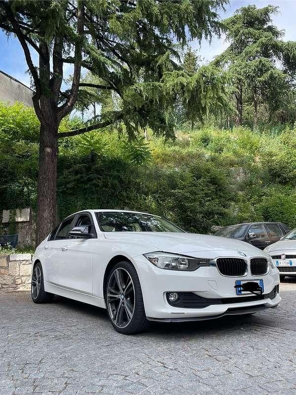 Usata BMW 318 Efficient Dynamics 143 CV (105 kW) 2014 Berlina