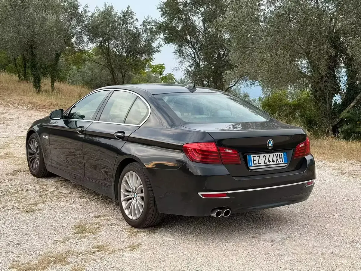 Usata BMW 525 Luxury Line 218 CV (160 kW) 2015 Nero Berlina