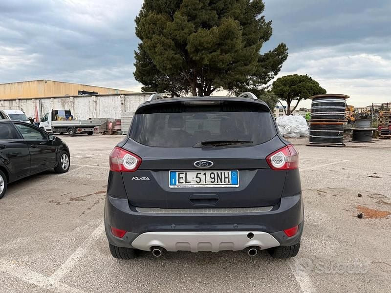 Usata Ford Kuga Individual 163 CV (119 kW) 2012 Grigio SUV