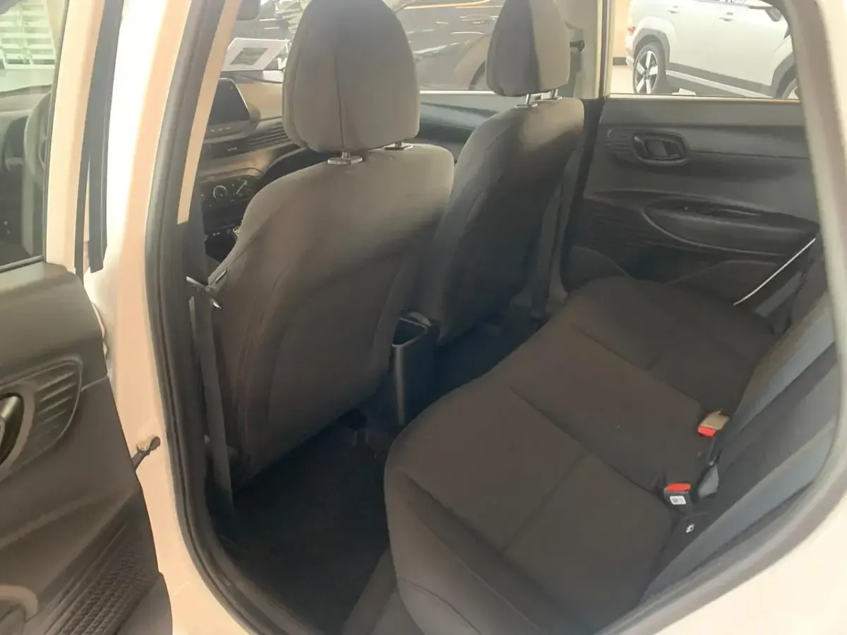 Nuova Hyundai i20 100 CV (73 kW) 2026 Argento Utilitaria