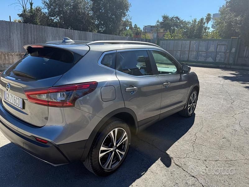 Usata Nissan Qashqai 131 CV (96 kW) 2018 Grigio SUV