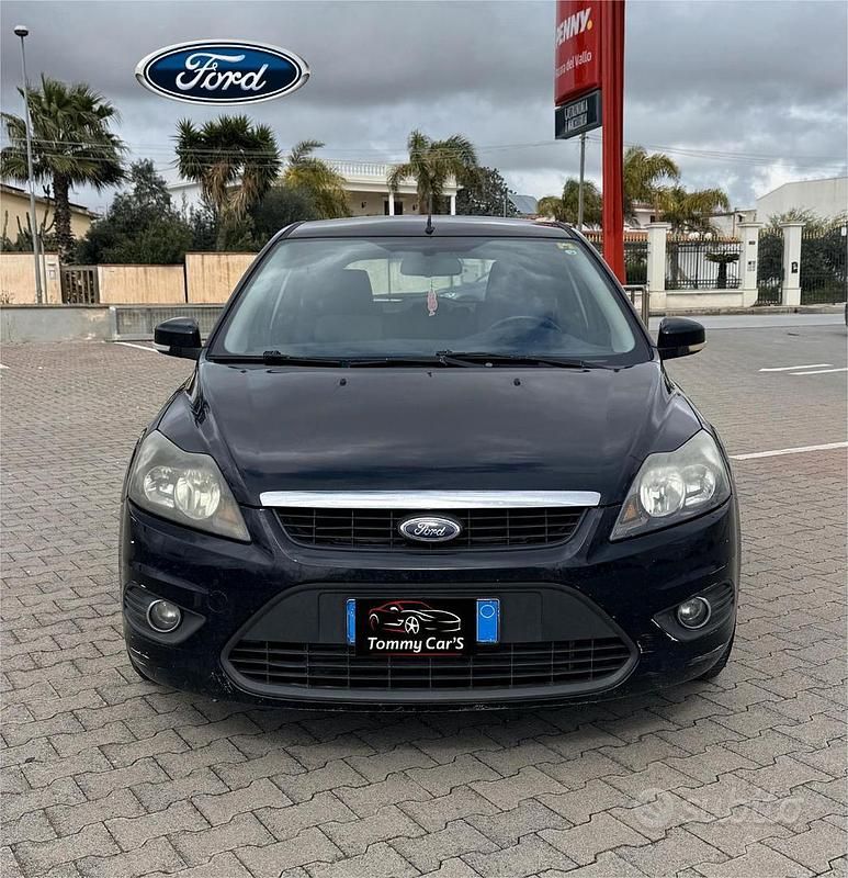 Usata Ford Focus 110 CV (80 kW) 2011 Nero Berlina