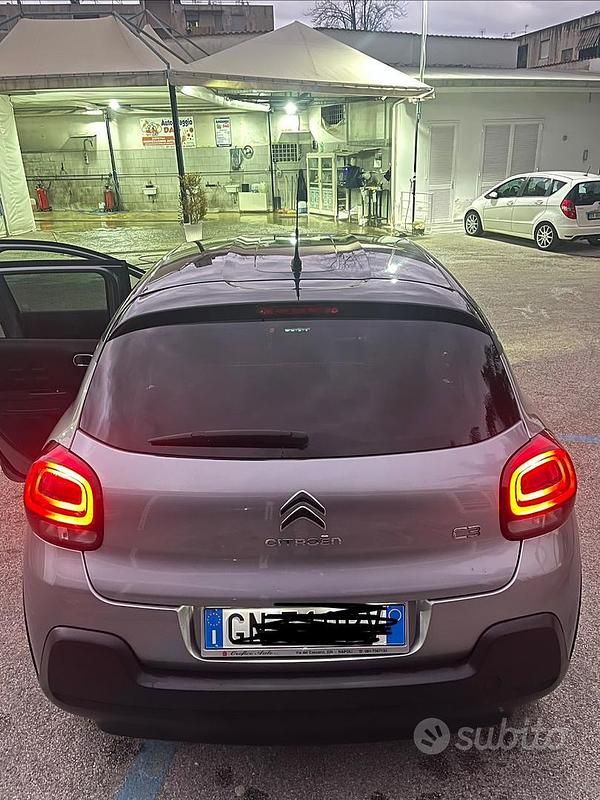 Usata Citroën C3 Shine 102 CV (75 kW) 2023 Grigio Utilitaria